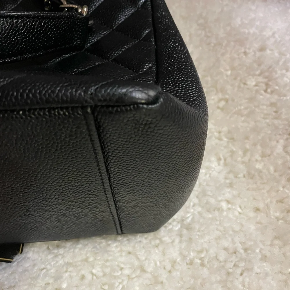 🎉HOST PICK🎉CHANEL Caviar Classic tote - Picture 9 of 10